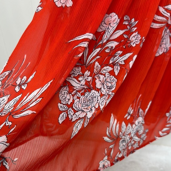 LC Lauren Conrad Red Flutter Sleeve Blouse - Picture 3 of 12